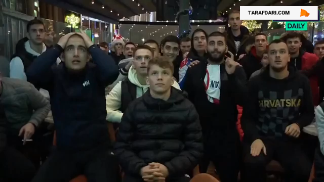 واکنش هواداران کرواسی در لحظه پیروزی مقابل ژاپن در ضربات پنالتی / فیلم